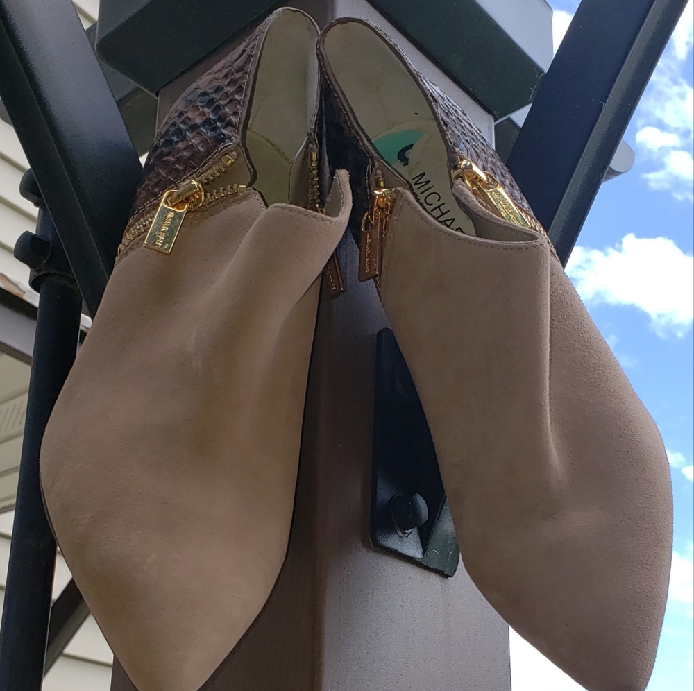 Tan Heels
